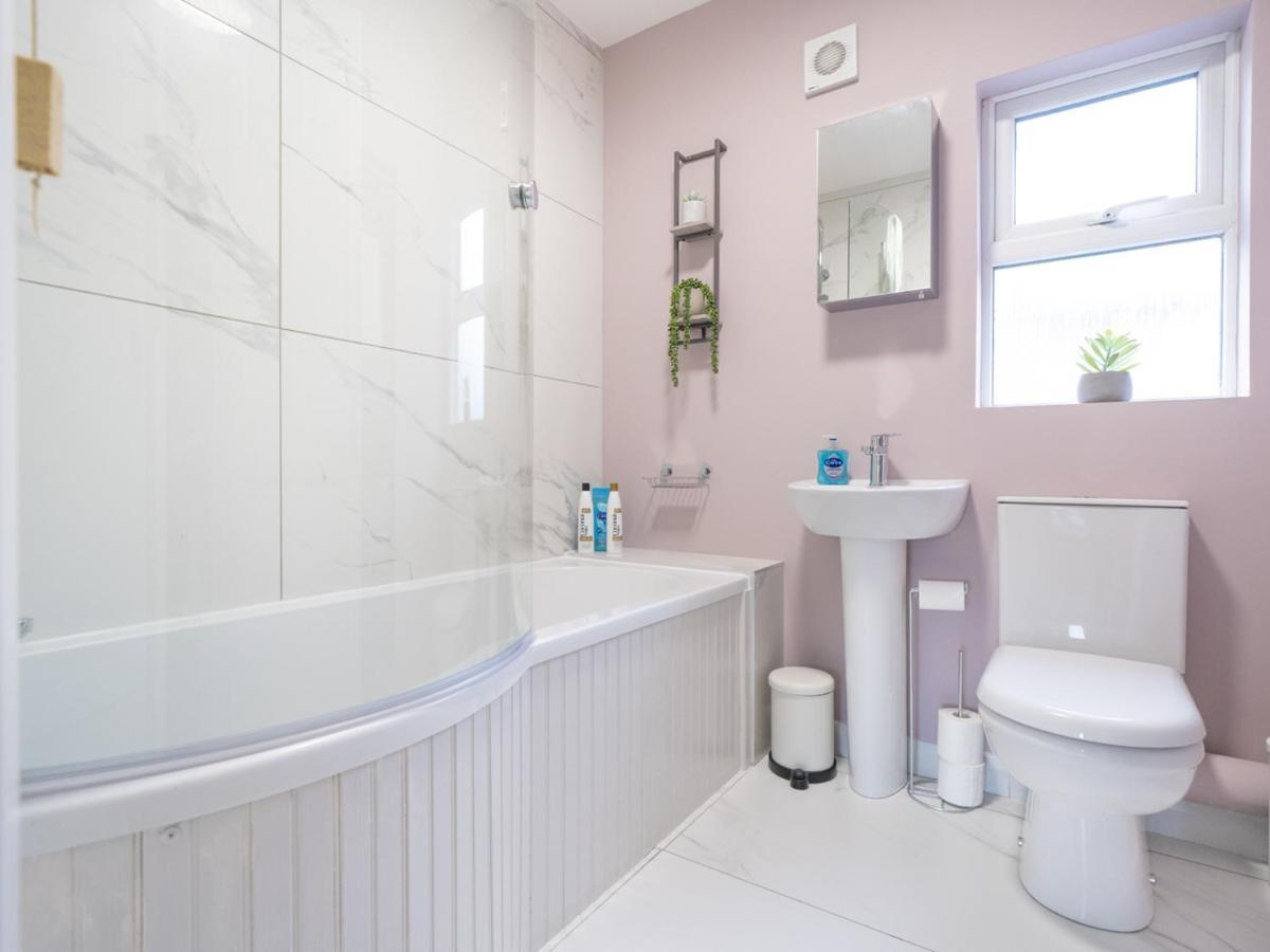 Pass The Keys 58 Lw Ave Stunning 2Br Terrace Top Location Lots Nearby Belfast Exterior photo